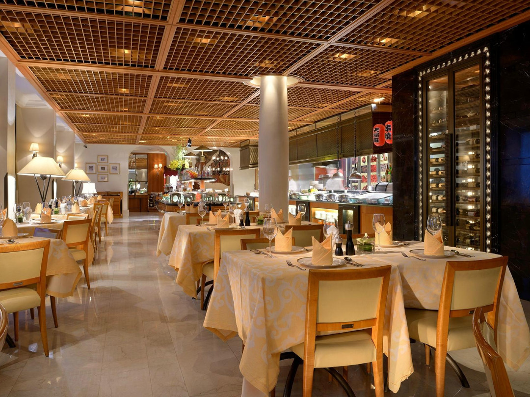 意杰·金棕榈酒店主图