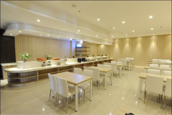 乐天世纪城酒店(威海火车站韩乐坊店)主图