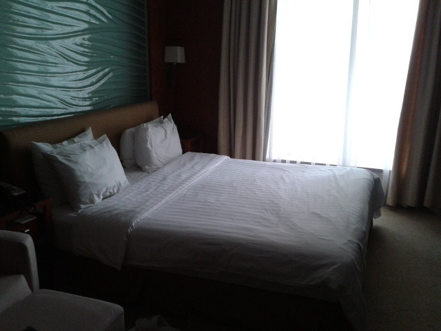 东港波特曼大酒店主图