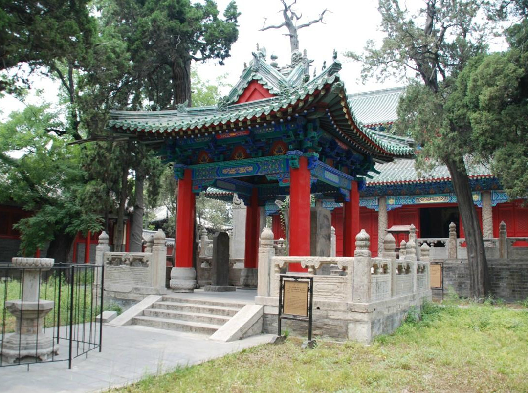 曲阜颜庙-曲阜市必去景点