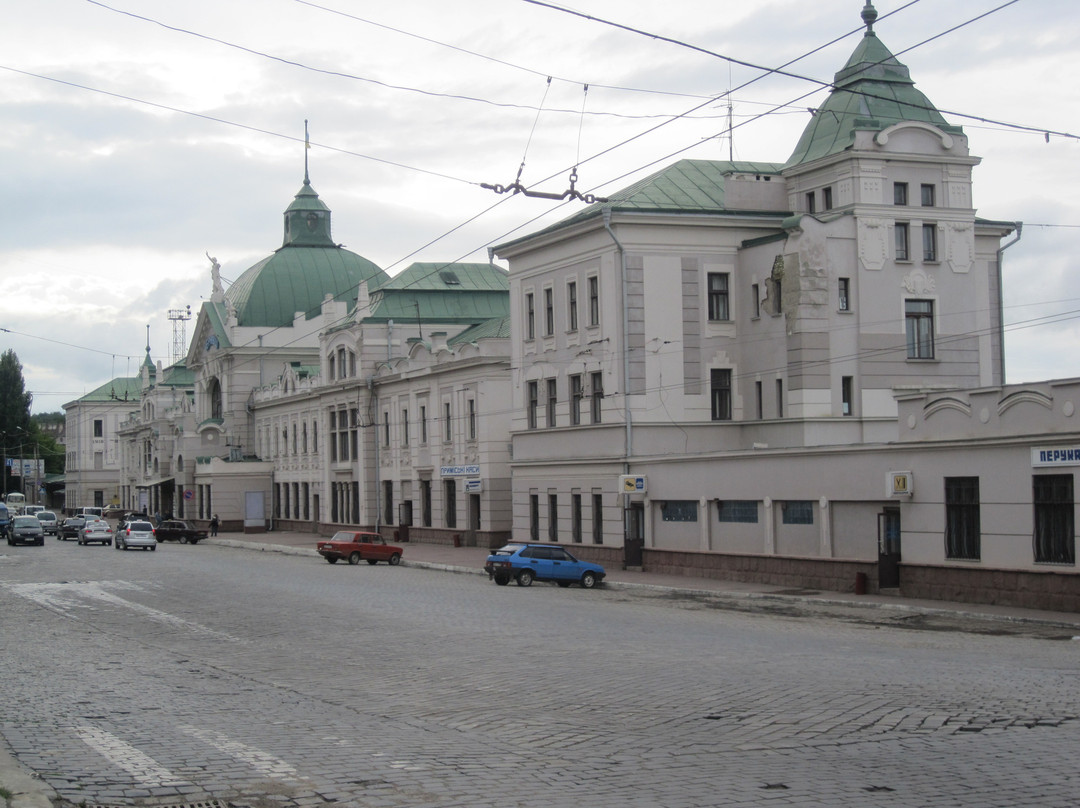Chernivtsi Train Station-Chernivtsi必去景点