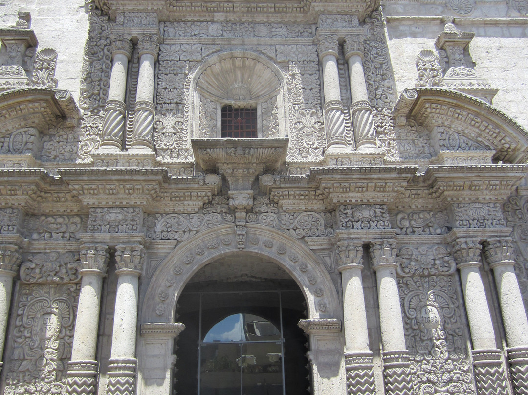 Iglesia de la Compania de Jesus-阿雷基帕必去景点