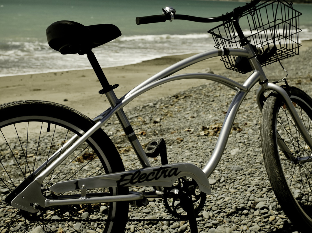 Coastal Wine Cycles景点图片