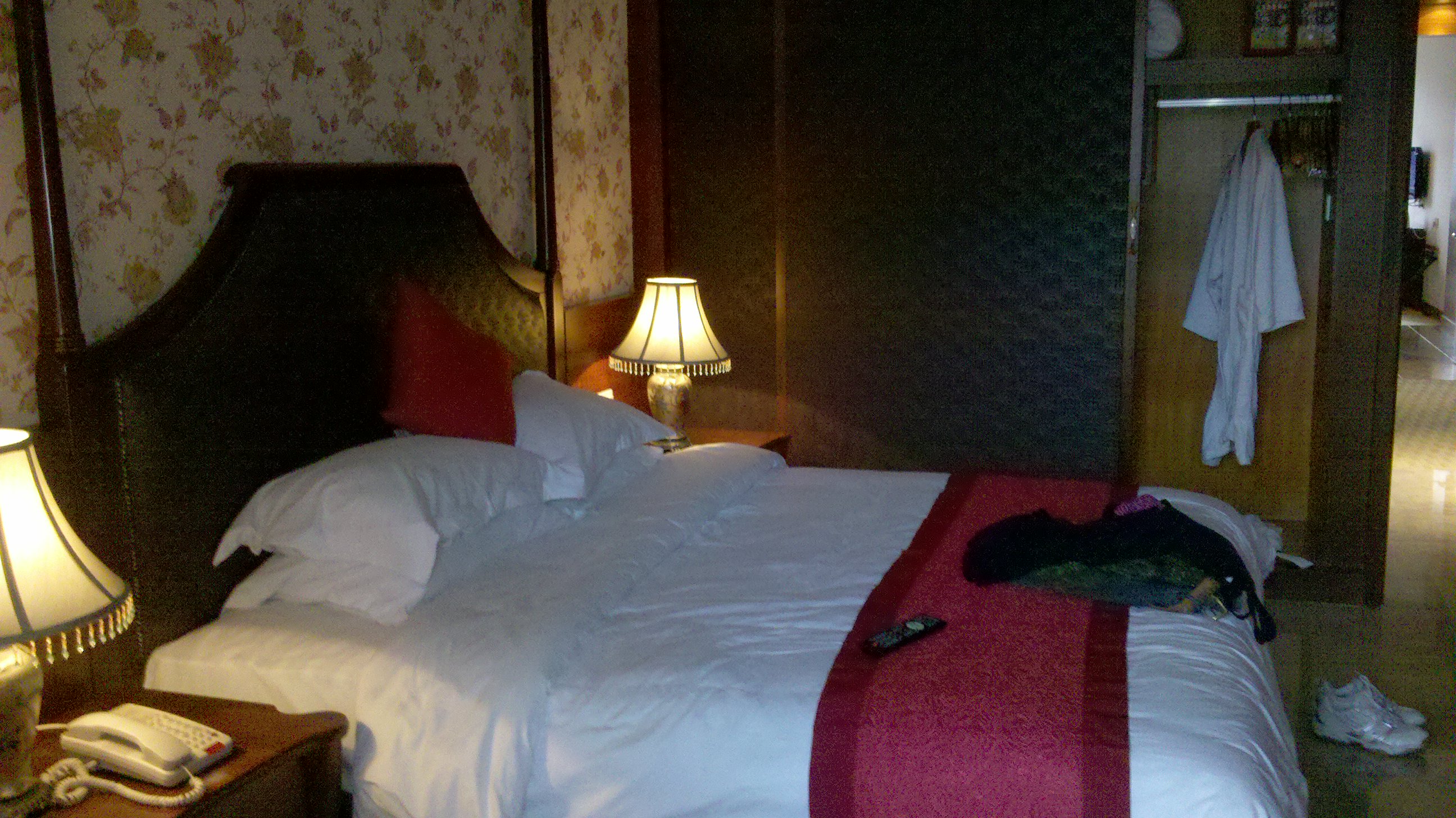 崴格诗温泉庄园-客卧