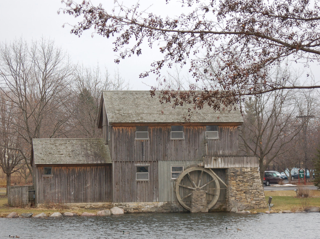 Midway Village & Museum Center-罗克福德必去景点