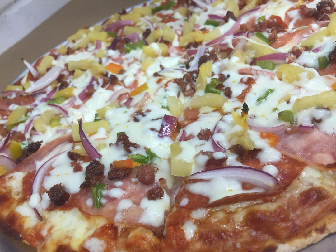 Neebing餐馆和美食-Mama Alfa's Pizzeria