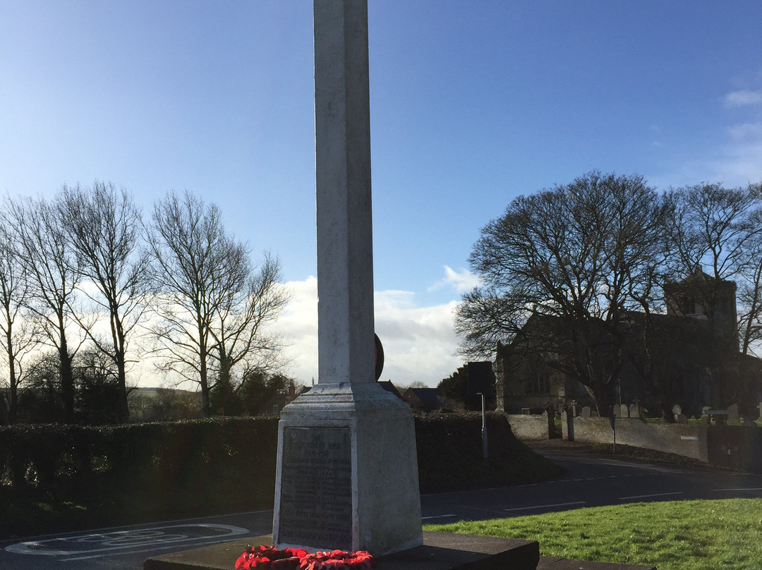 Rudston Cross War Memorial景点图片