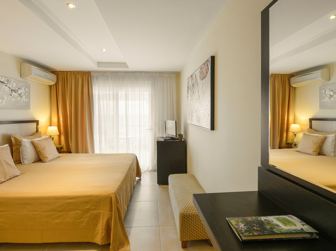 Alkyonis Hotel主图