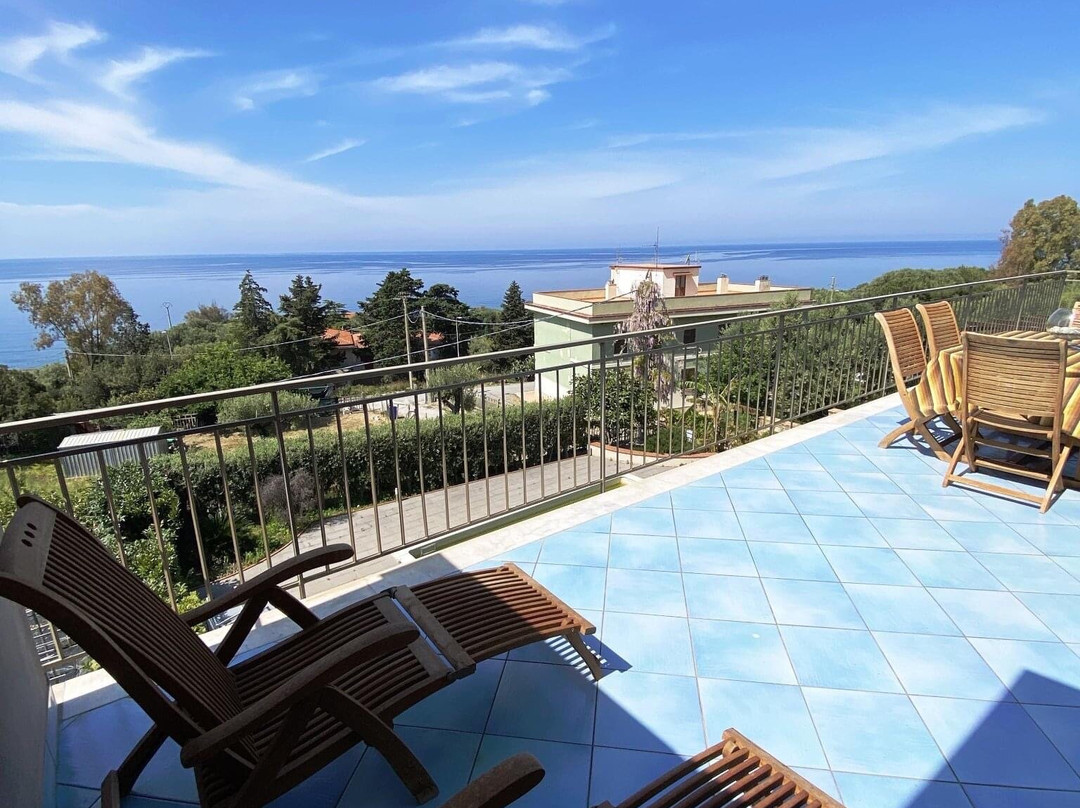 SunSea Apartments