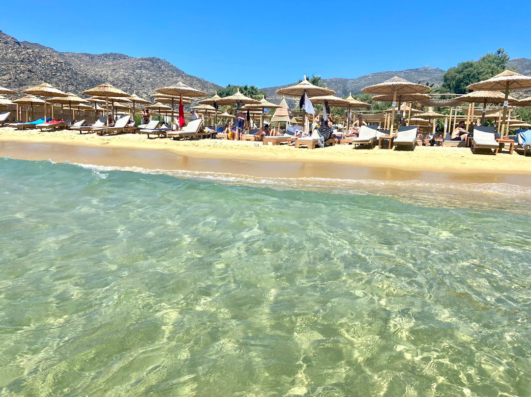 Far Out Village主图