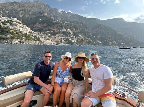 Crapolla charter di APREA PIETRO-波西塔诺必去景点