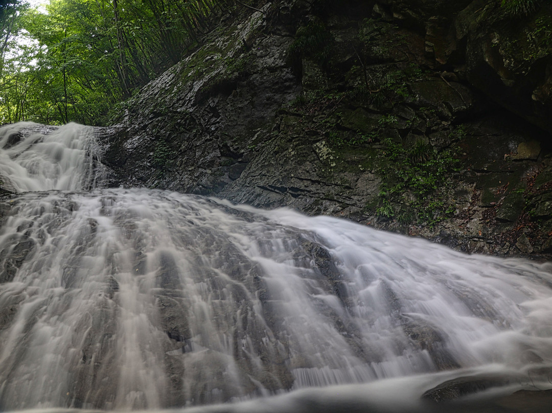Takinozawa Waterfalls景点图片