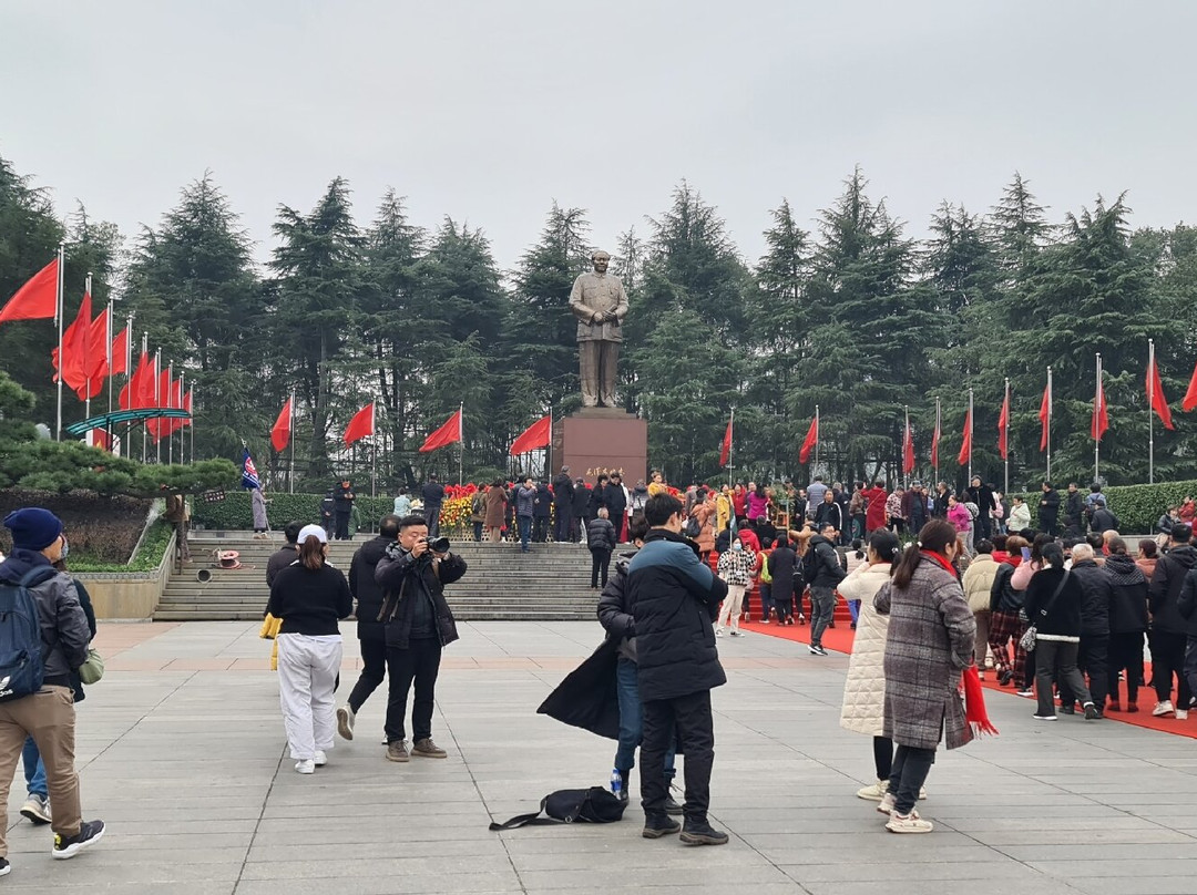 毛泽东铜像广场-韶山市必去景点