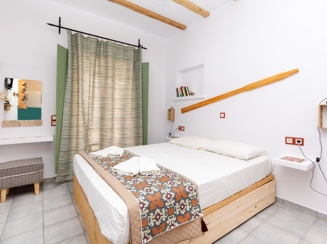 Ailouros Summer Hotel主图