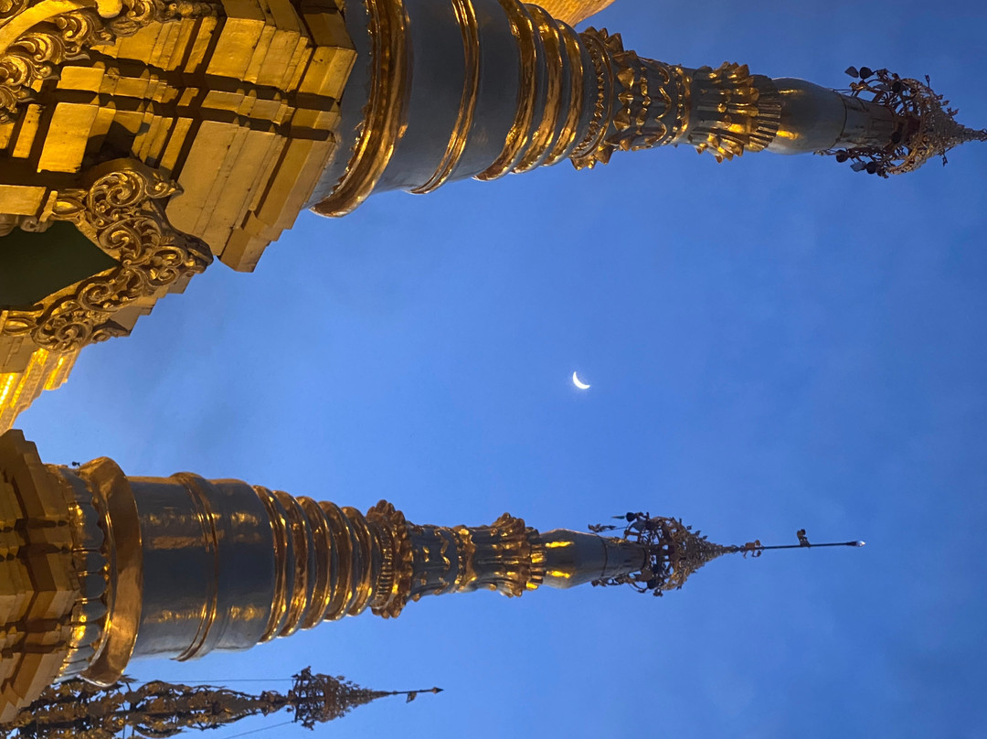 Shwezigon Pagoda景点图片