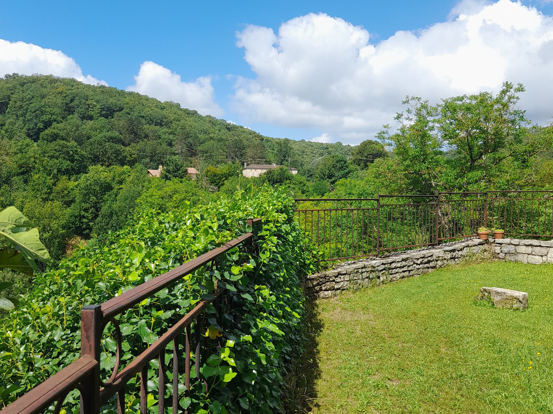 Cascade Petrifiante-Caylus必去景点