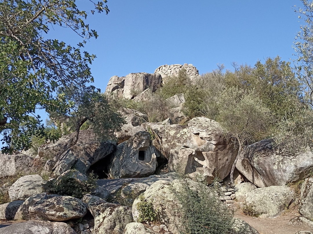 Nuraghe Sceri-Ilbono必去景点