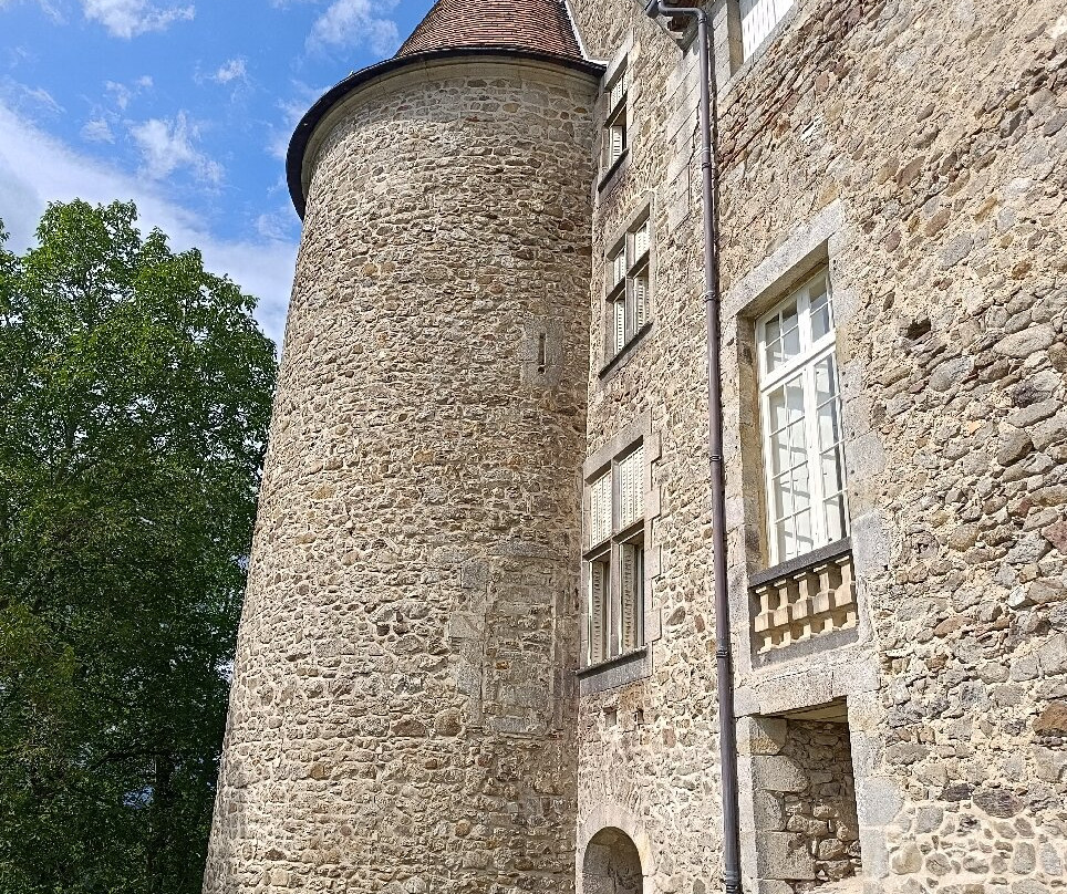 Château De Vollore主图