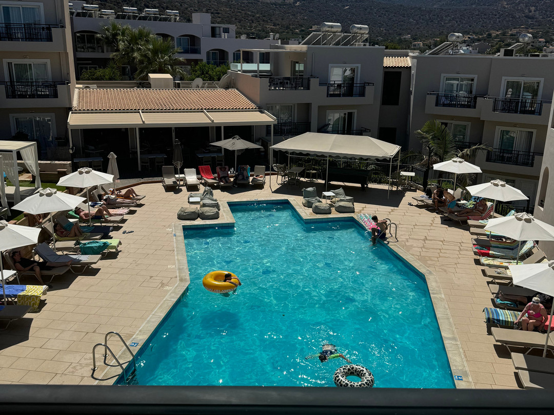 彩虹公寓酒店主图