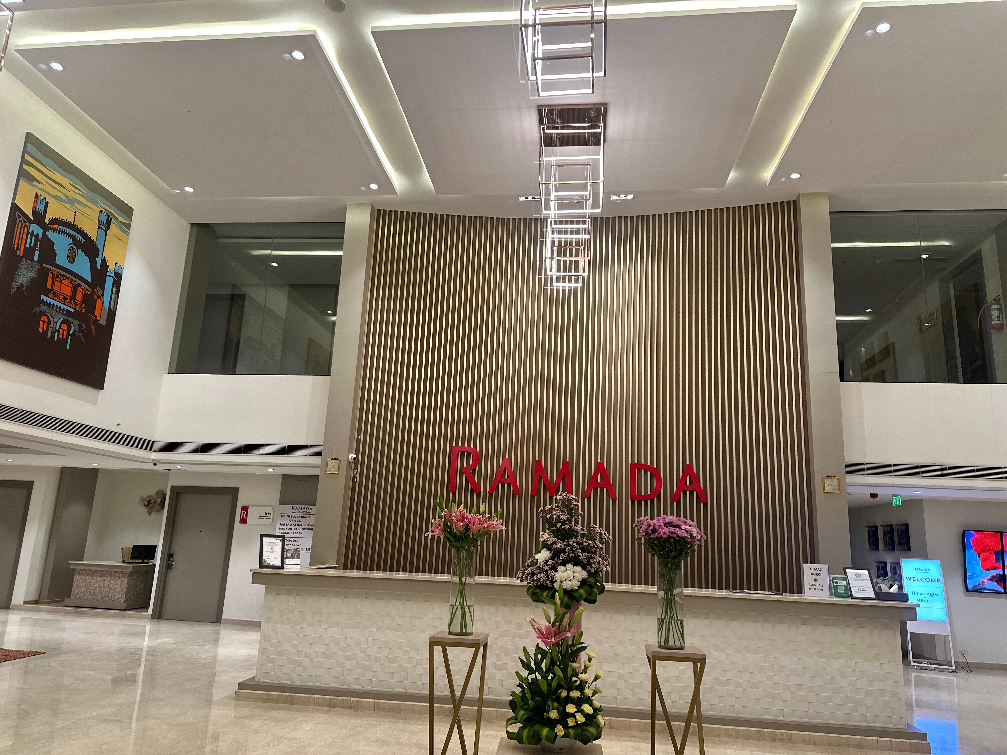 Ramada by Wyndham Bengaluru Yelahanka-浴室