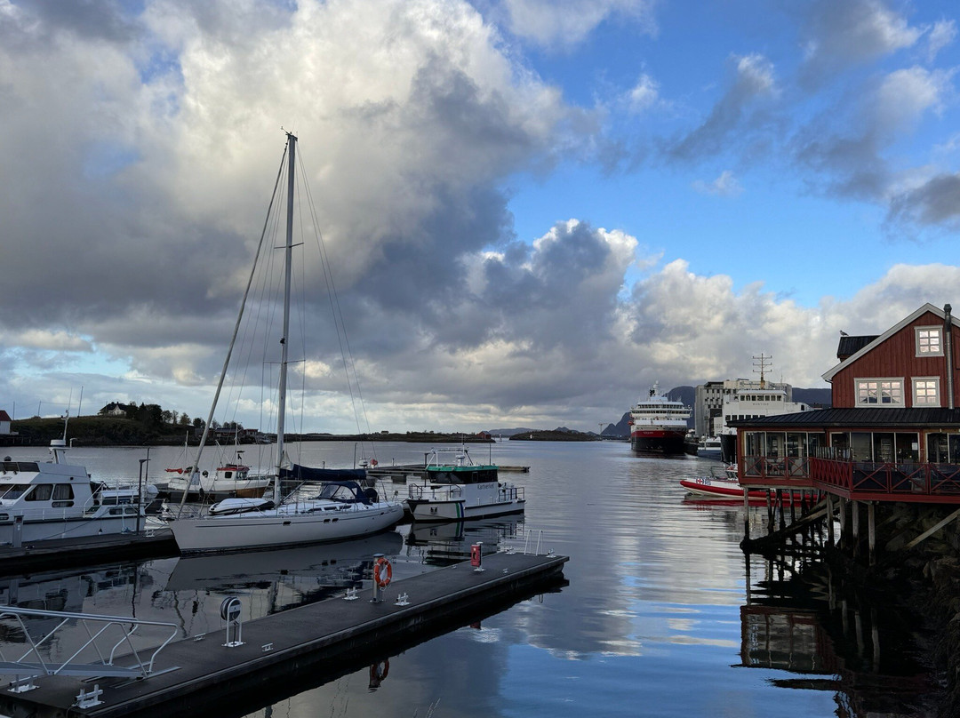 Bronnoysund harbour景点图片