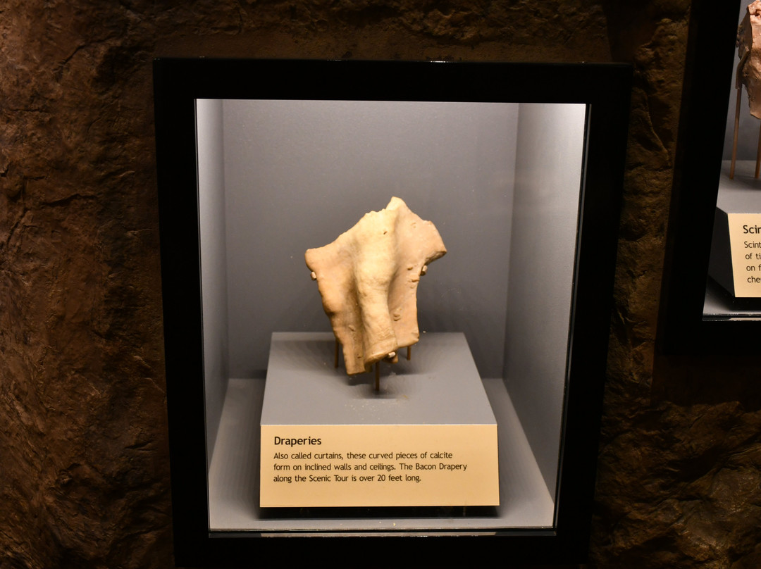 Jewel Cave National Monument-卡斯特必去景点