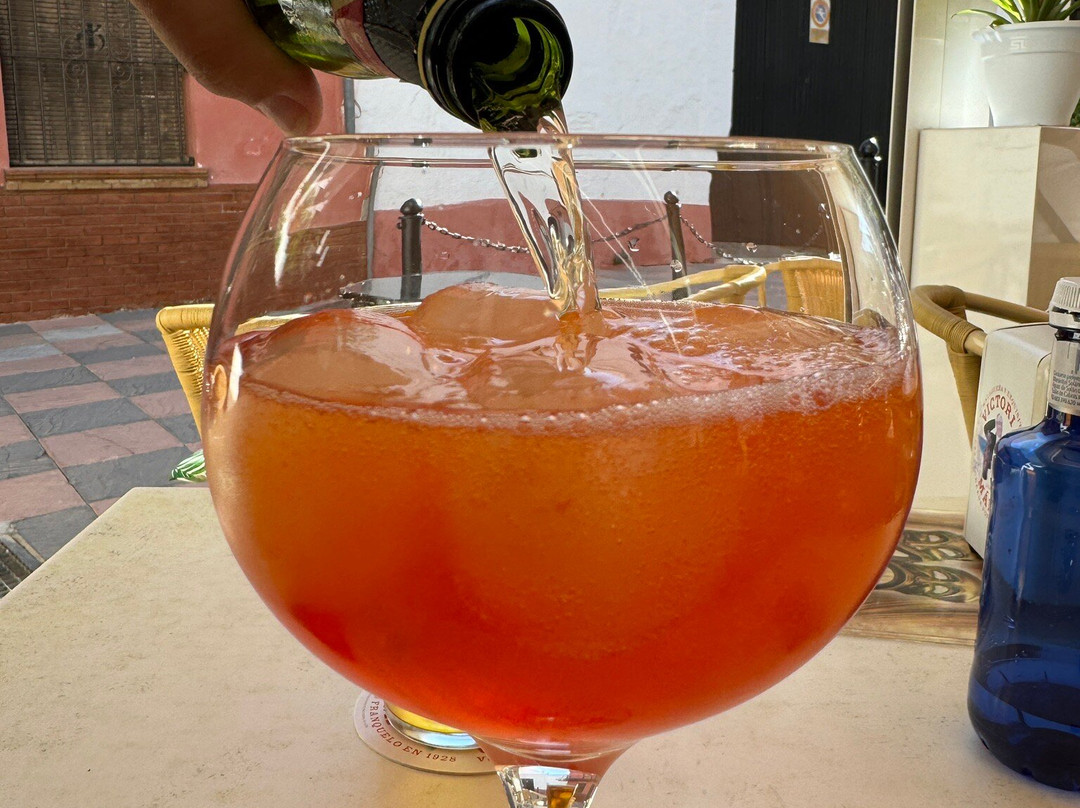 The Salon Varietes Theatre-福恩吉罗拉必去景点