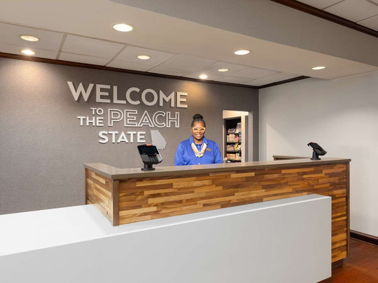 Hampton Inn And Suites Savannah-airport主图