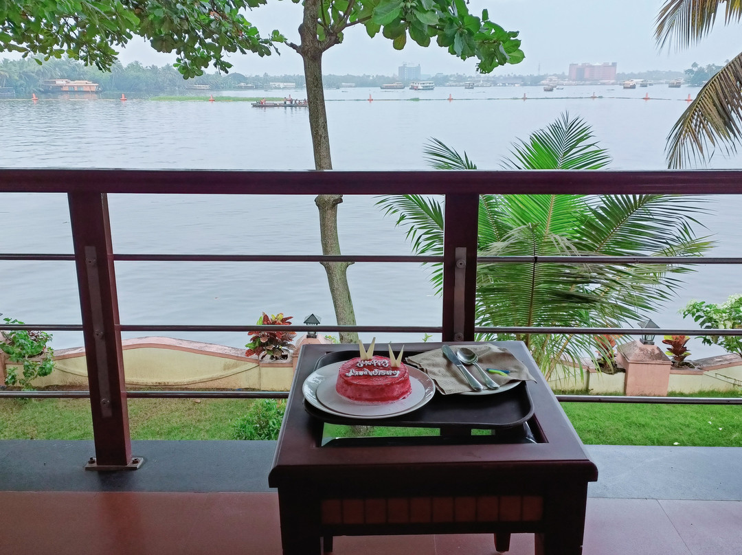 湖宫 - 豪华回水渡假村主图