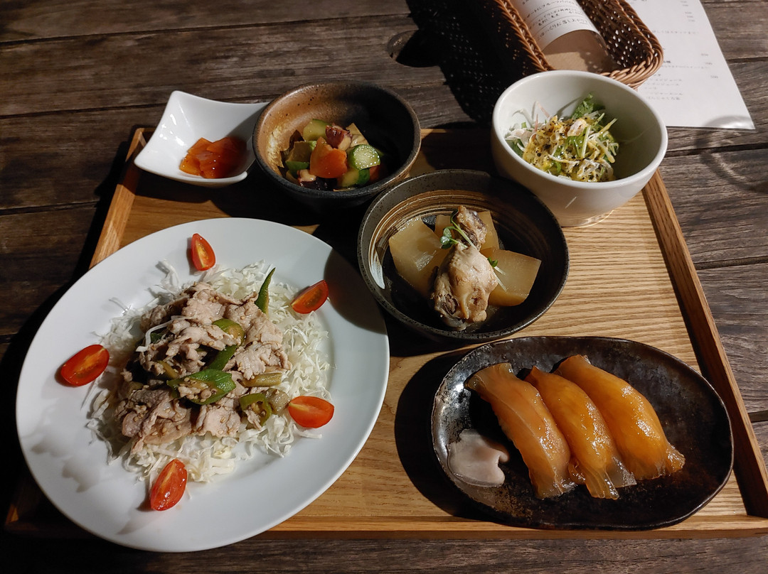 Heart Rock Village主图