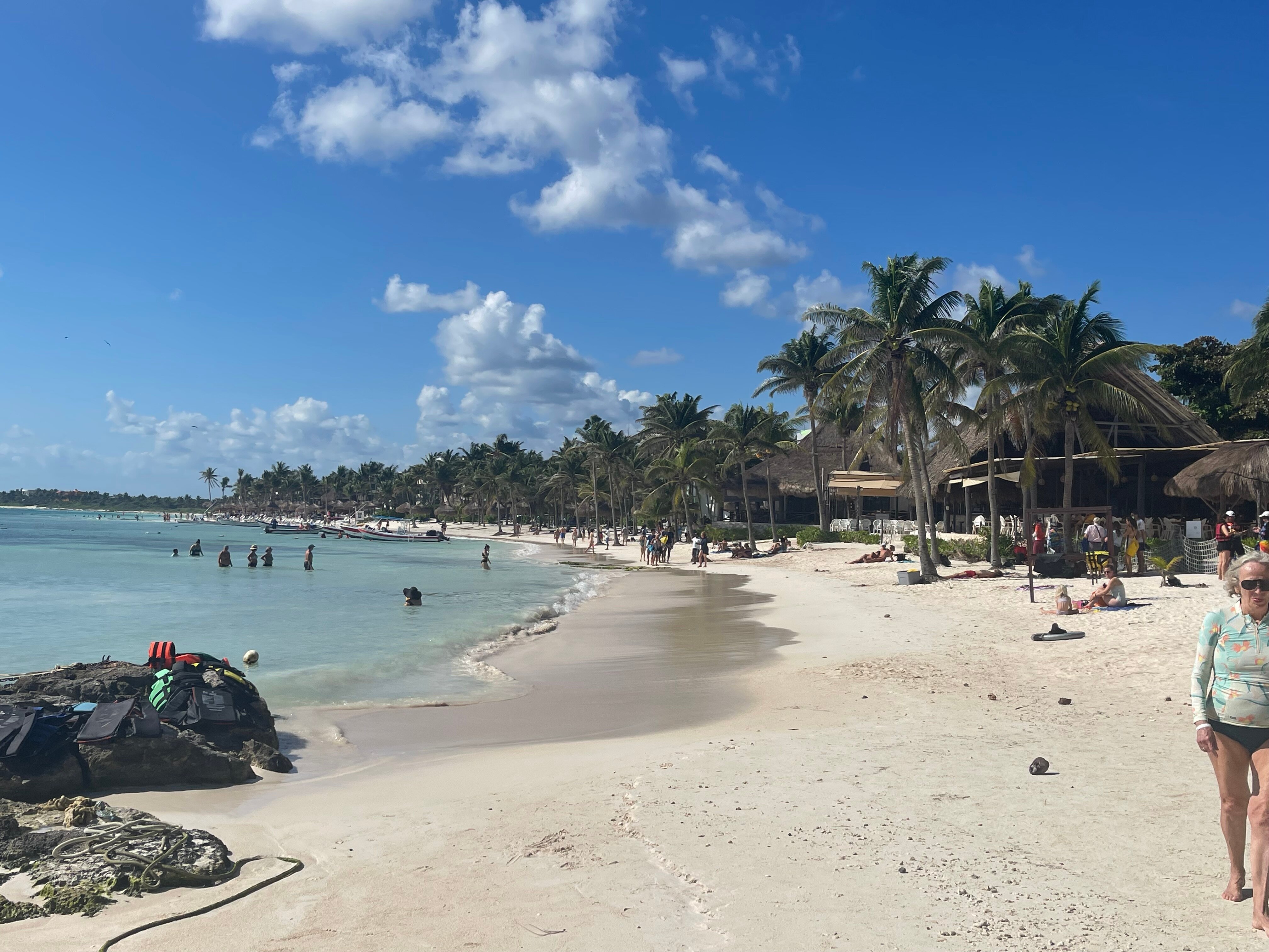 Las Villas Akumal-泳池