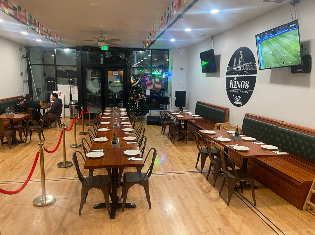 Kings West Coast Pizzeria