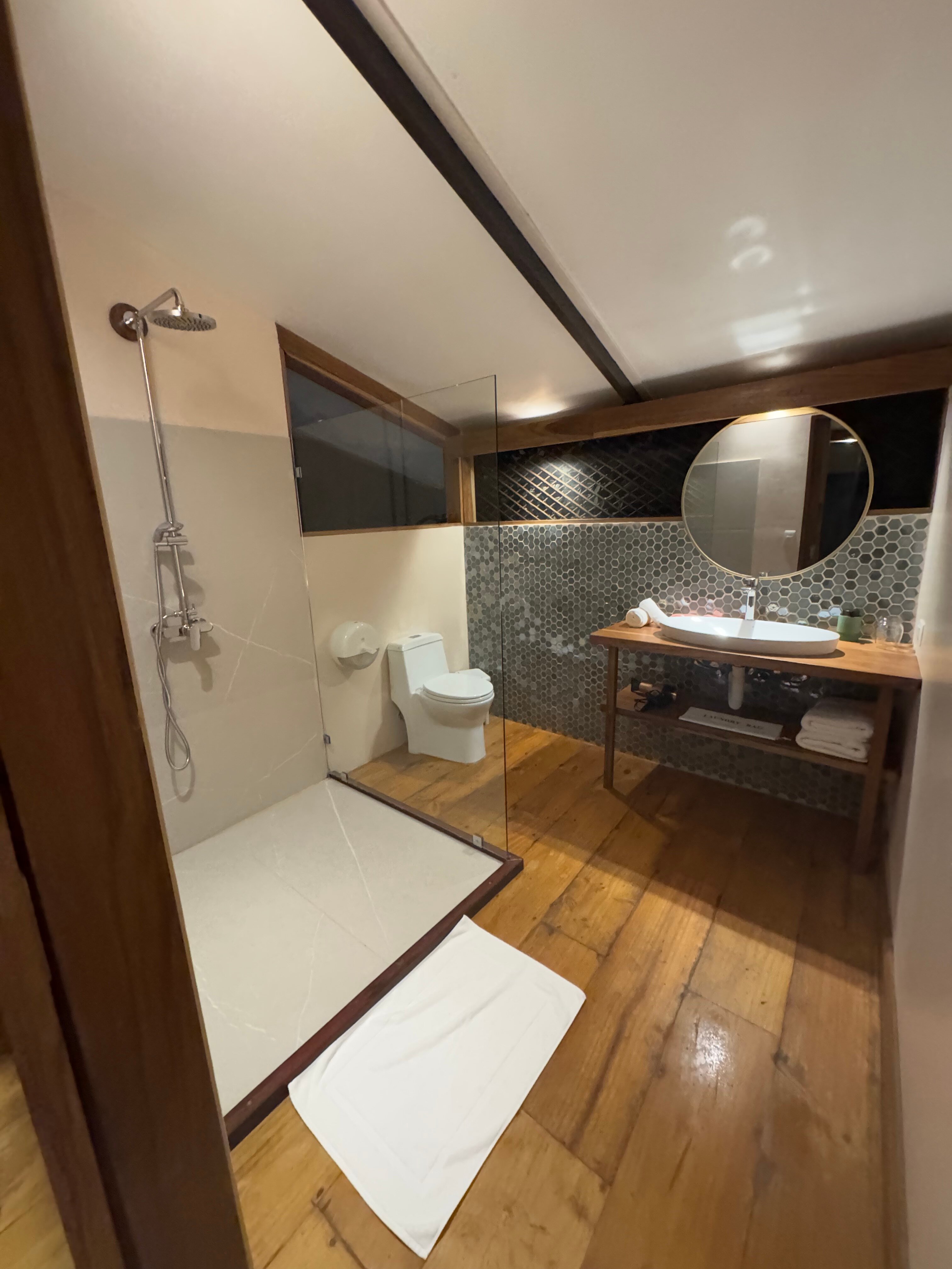 Almonds and Corals Hotel-浴室