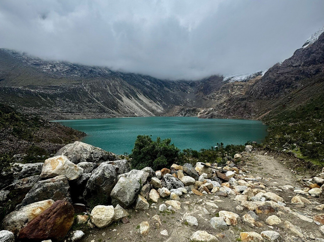 Laguna Rocutuyoc-瓦拉斯必去景点