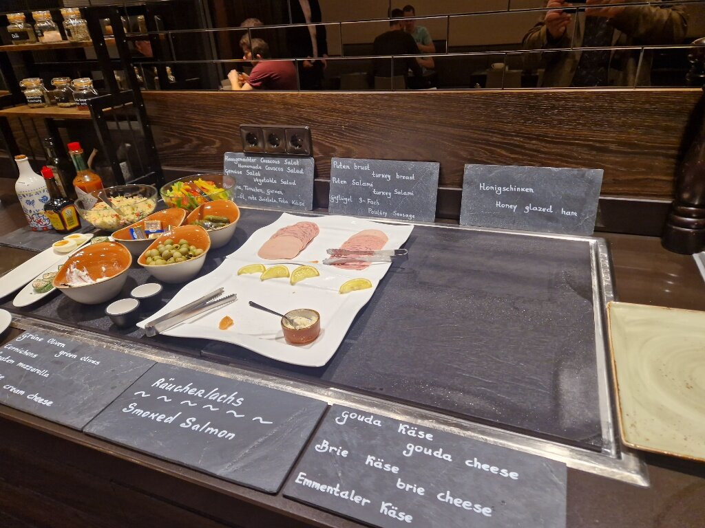SAKS厄本设计酒店主图