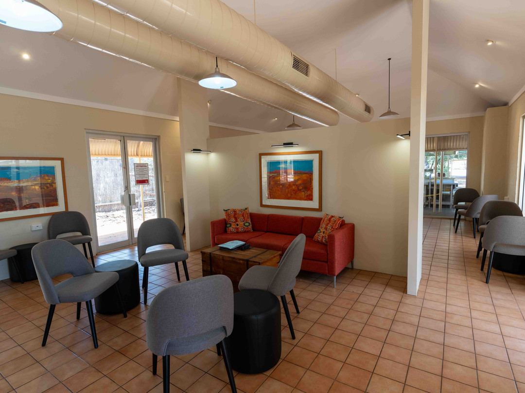 内陆先锋酒店主图