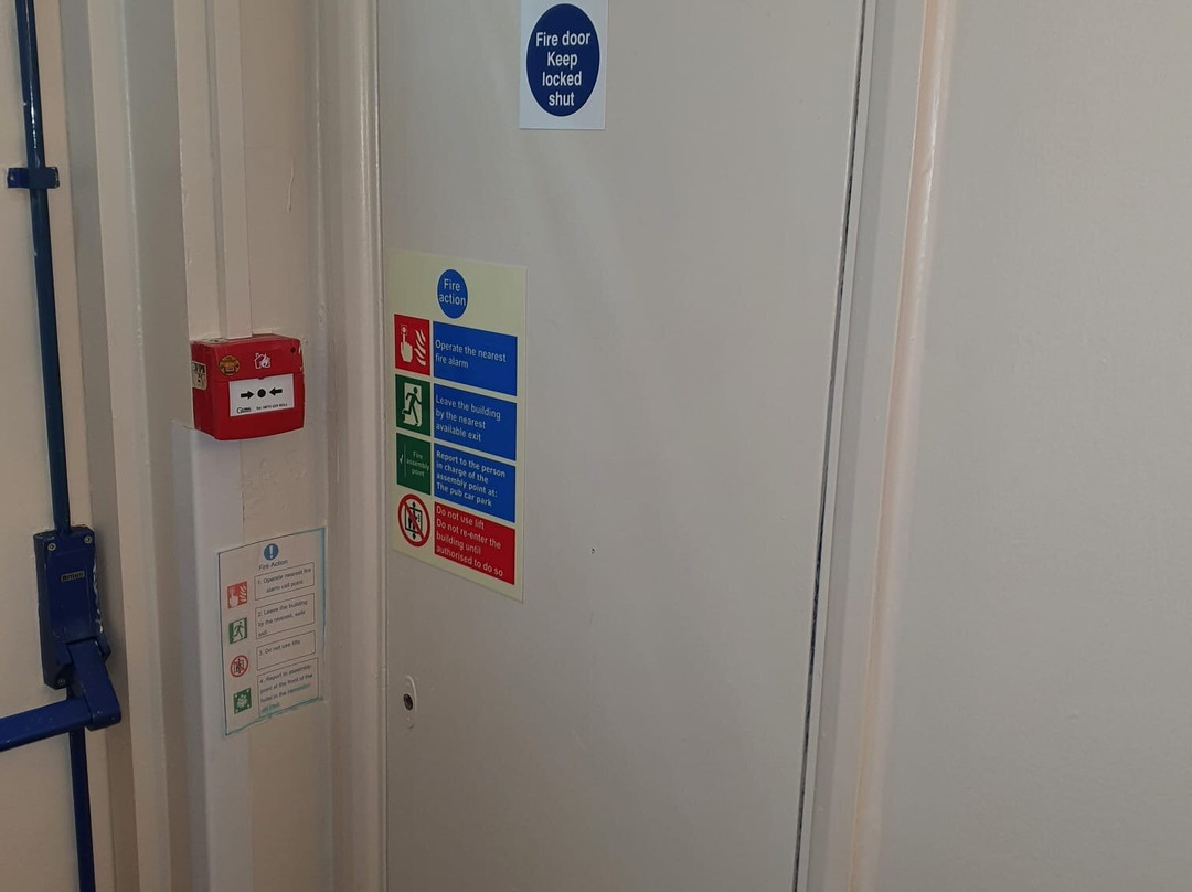 伦敦依尔福间士山酒店主图