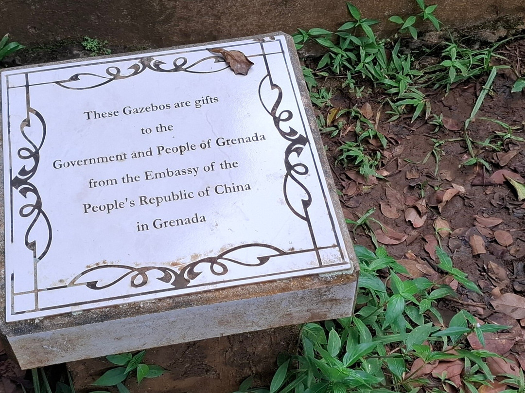 Grand Etang National Park景点图片