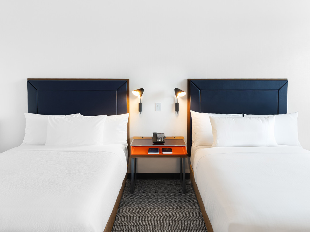 墨西哥城机场万怡酒店主图