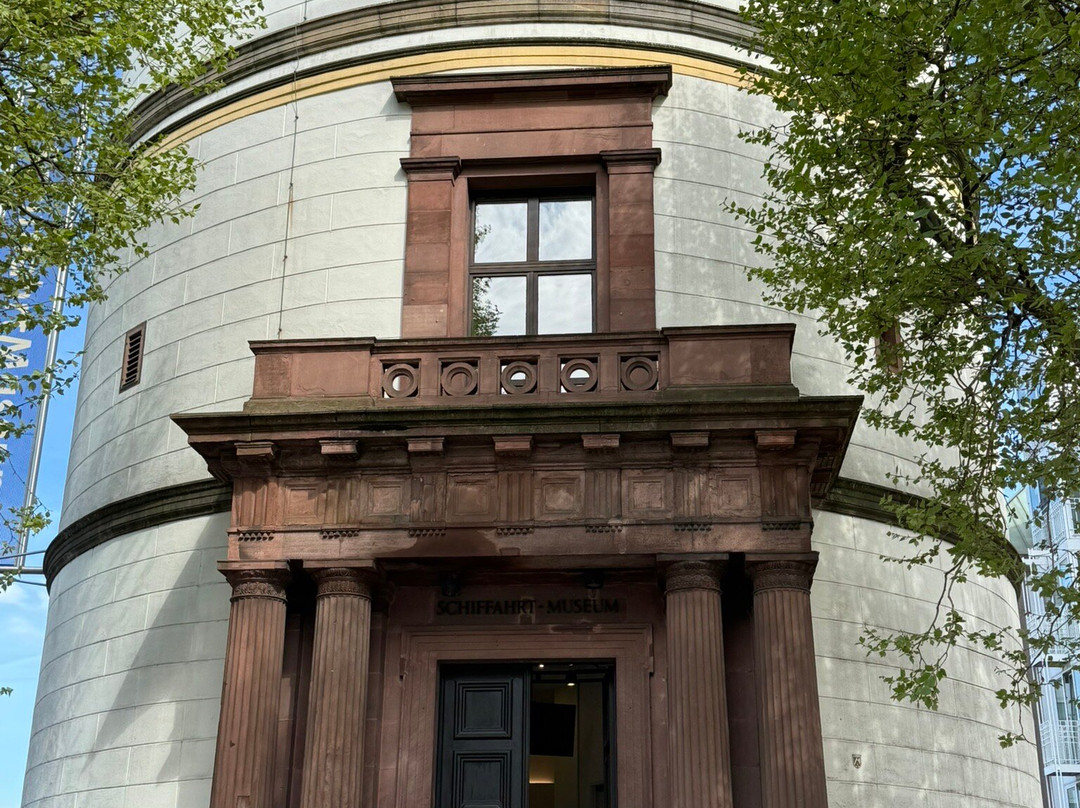 Schlossturm-杜塞尔多夫必去景点