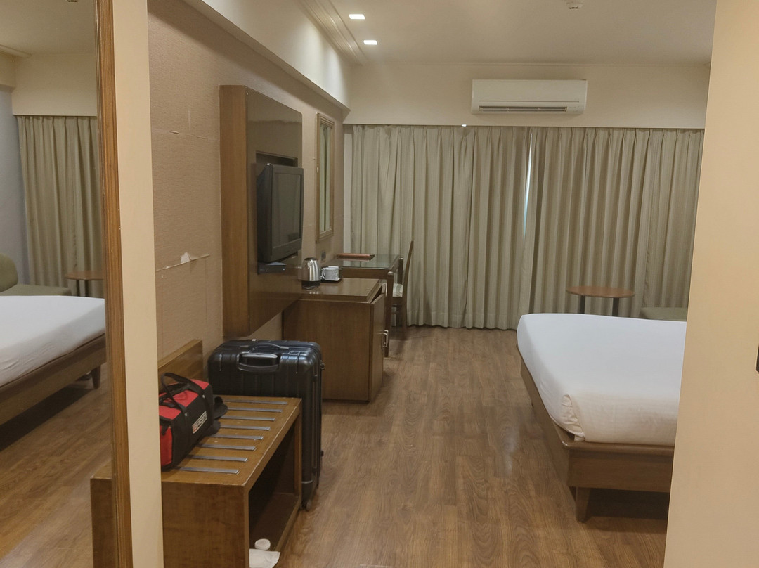 Renest Gandhidham主图