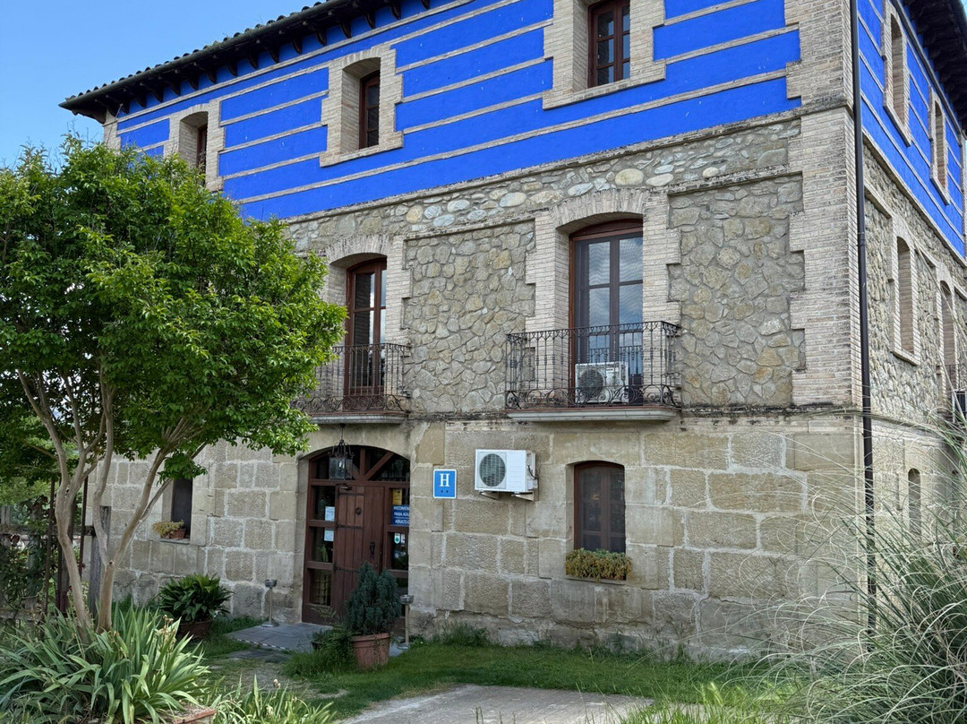 阿尔尼斯酒窖酒店主图