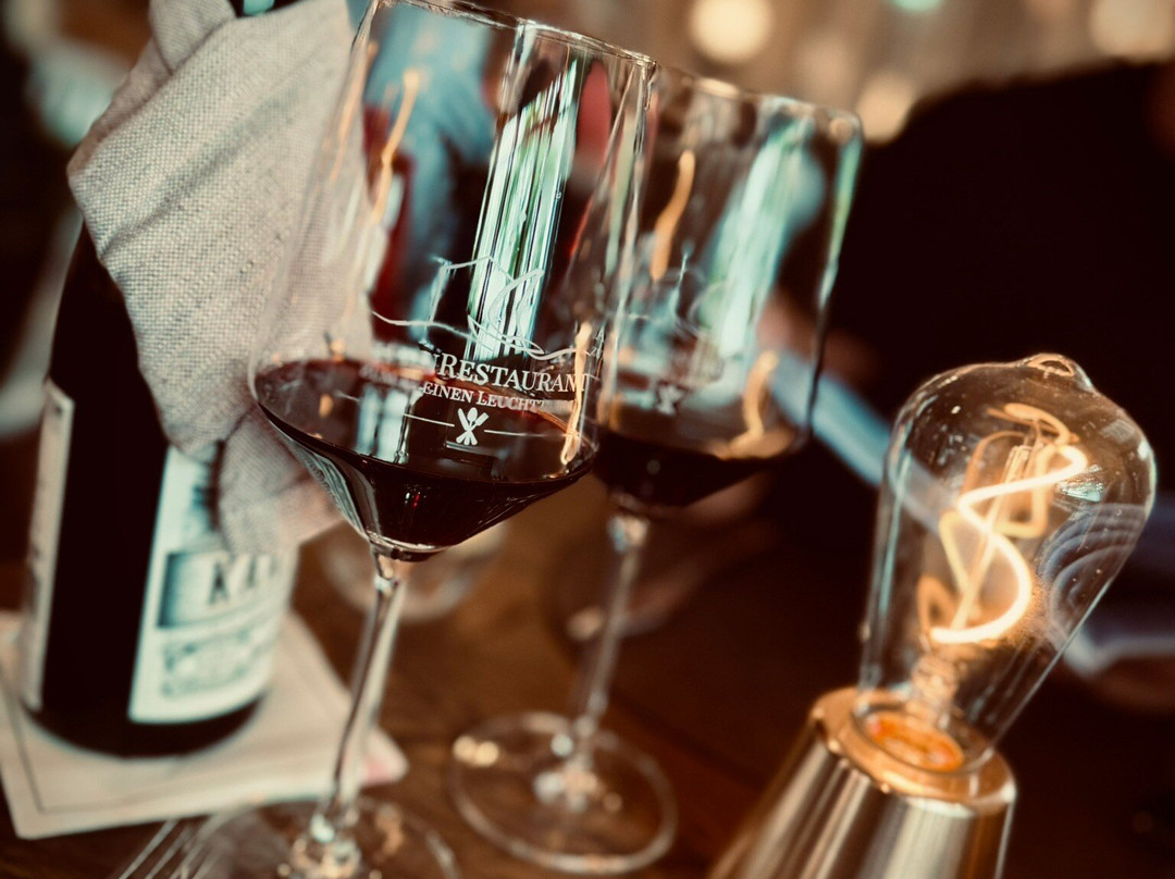 维多利亚哈芬酒店主图