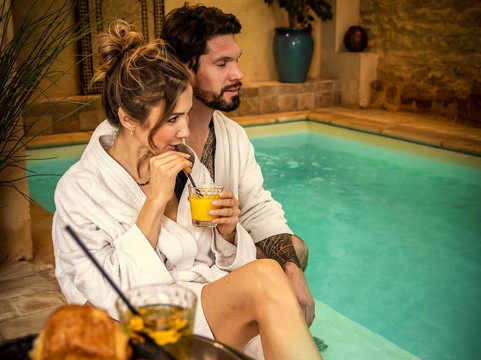 克洛斯安吉斯酒店主图