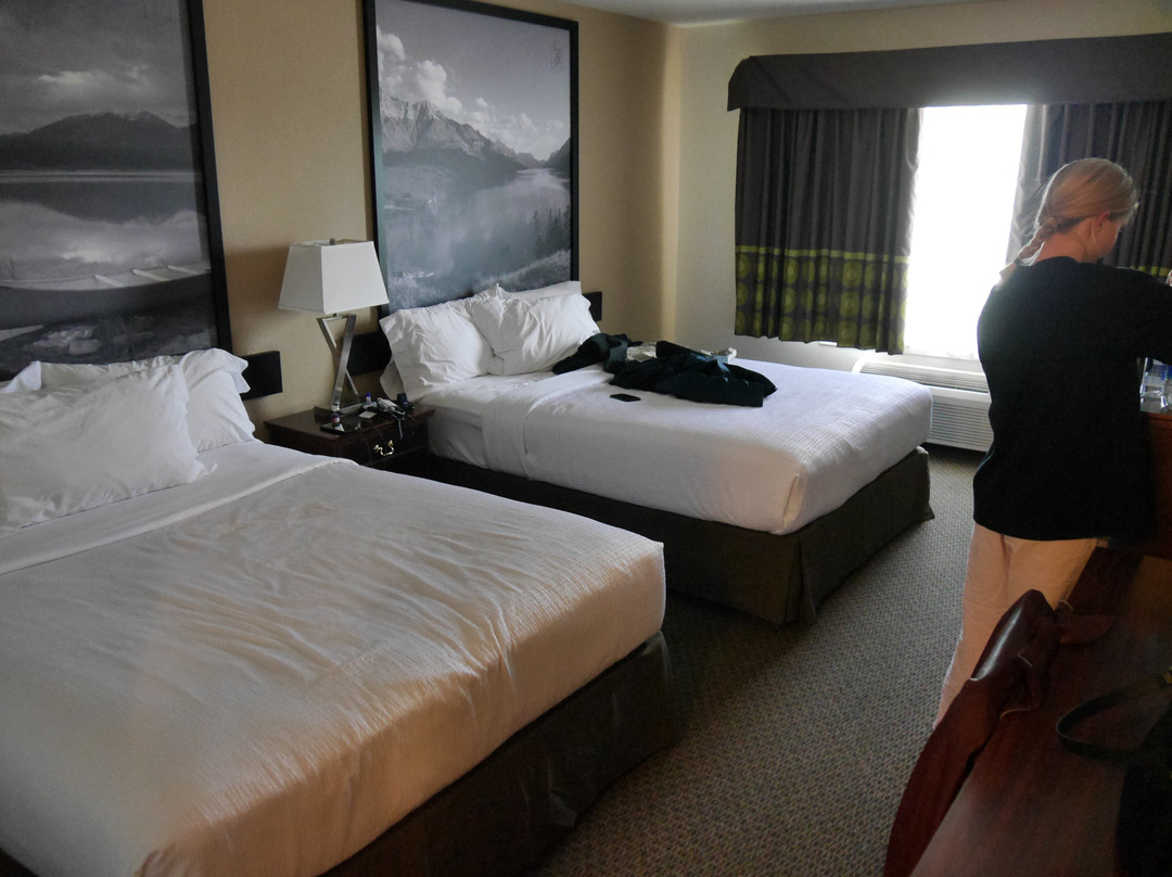 Super 8 by Wyndham High River AB主图