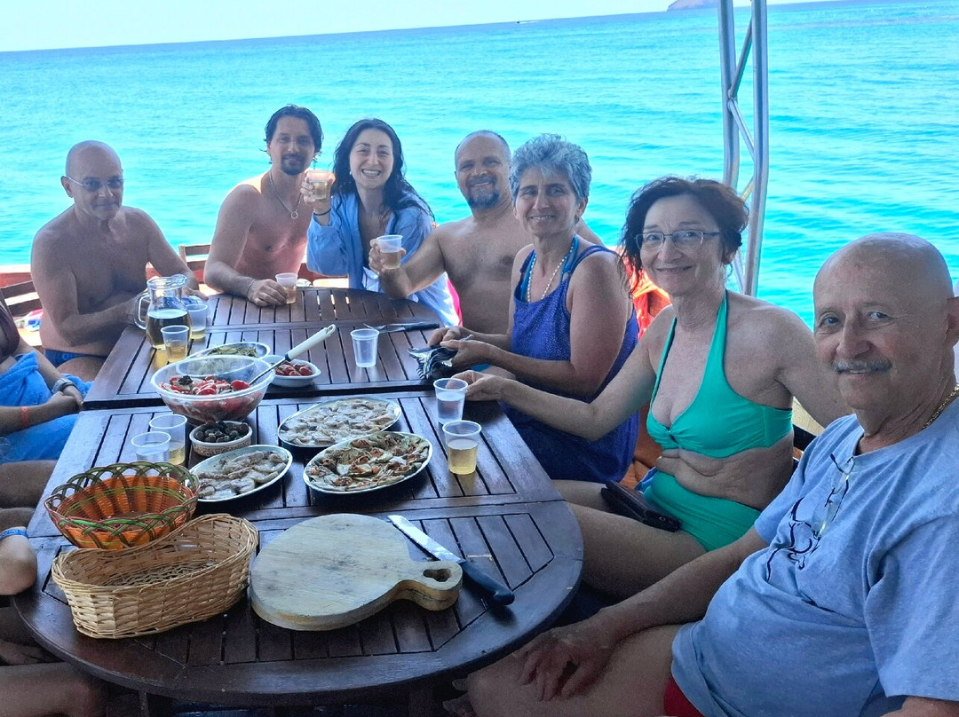 Pescaturismo Jessica E-Porto Pino必去景点