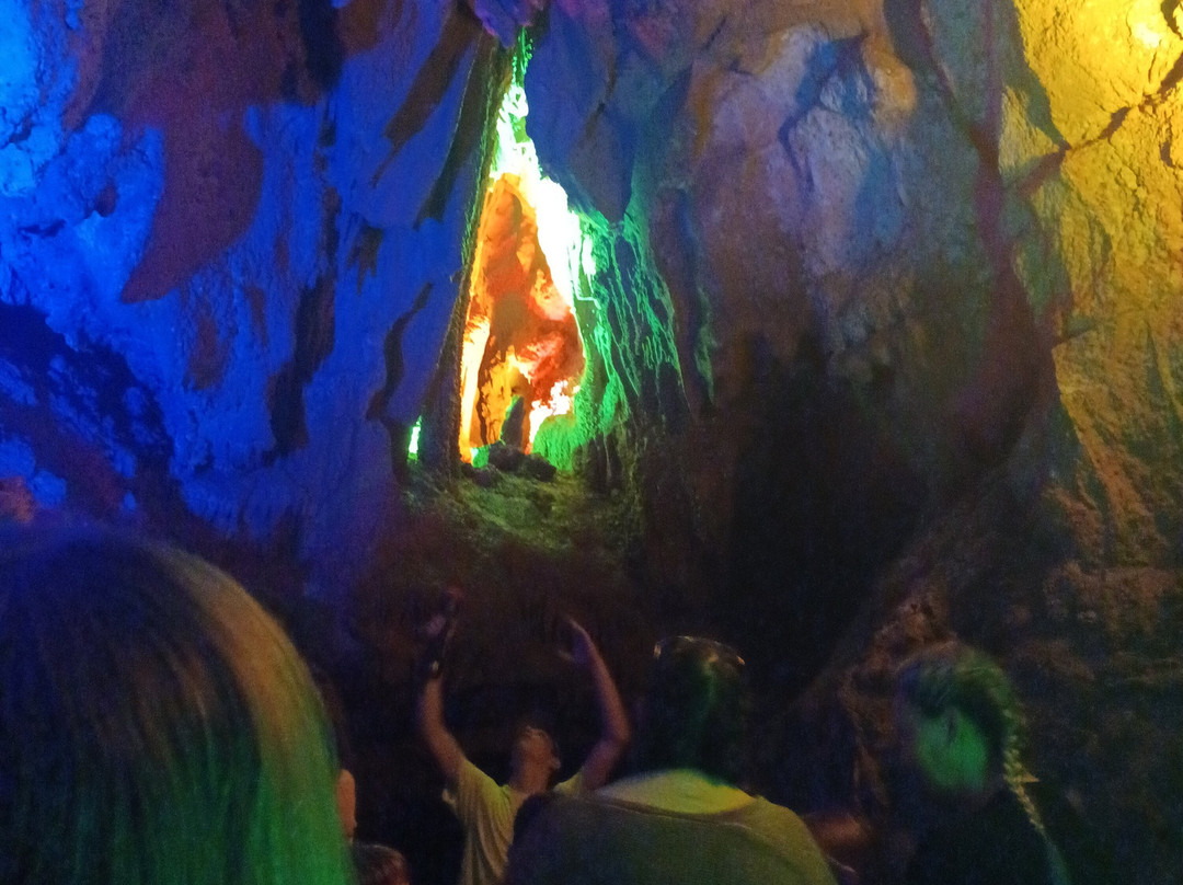 Coral Caverns-Manns Choice必去景点