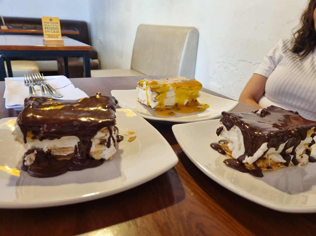 Gachantiva餐馆和美食-Pasteleria La Crema y Nata