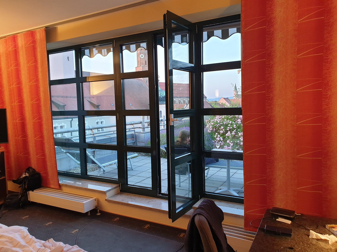 塞热西恩托尔酒店主图