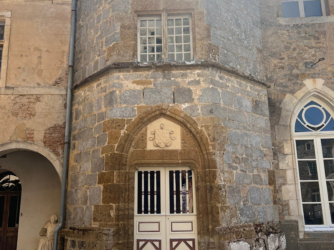 Chateau de Chastellux-Chastellux sur Cure必去景点